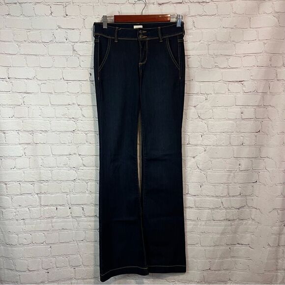 Sneak Peek Dark Wash Flare Jeans size 3 - Picture 1 of 9